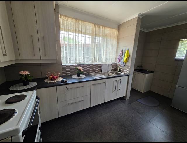 3 BEDROOM HOUSE FOR SALE IN SASOLBURG EXT 10
